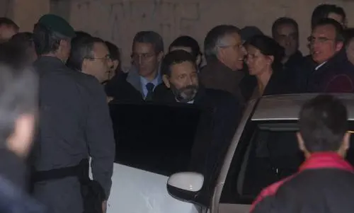 La rabbia di Tor Sapienza, contestato Marino: "Buffone"