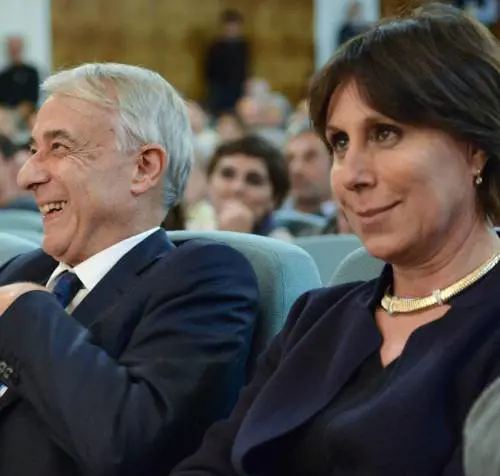 Così Pisapia spende e spande per profughi, rom e moschee