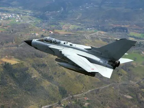 Contro l'Isis l'Italia ora invia i tornado