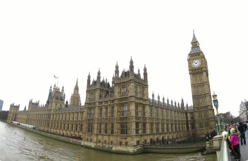 Londra, auto sui pedoni: 5 feriti