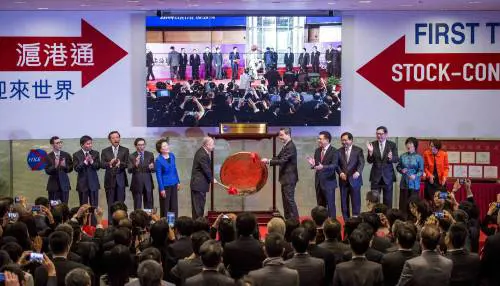 L'inaugurazione della nuova super-Borsa Hong Kong-Shanghai