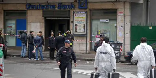 Tritolo sul marciapiede per rubare il bancomat Poteva essere una strage