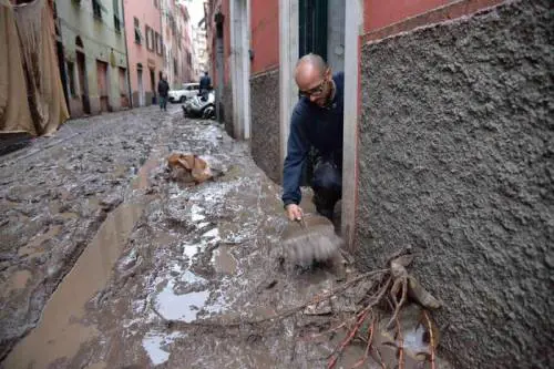 Il governo tassa pure la pioggia: polizza obbligatoria contro i danni del maltempo