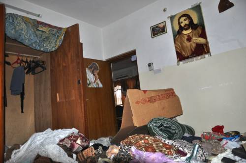 Casa cristiana saccheggiata nella cittadina fantasma di Telleskef a 30 chilometri da Mosul prima occupata dall'Isis e poi dai curdi