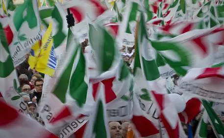 Caso Uggetti, l'impiegata: "Ho visto il sindaco ​che cambiava il bando"