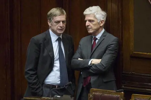 Articolo 18, minoranza Pd si schiera con Sel 