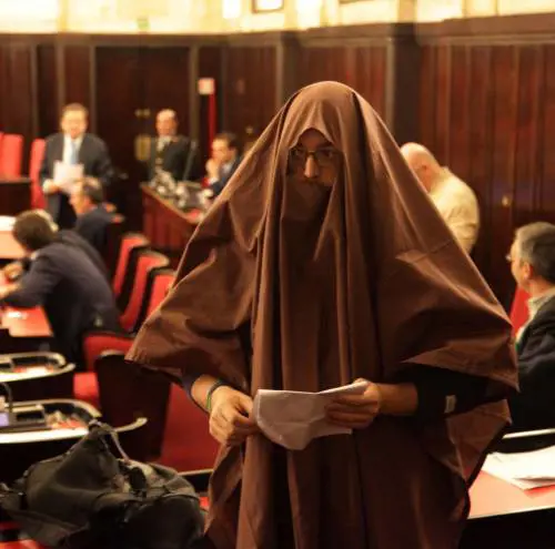 Dalla moschea al Leoncavallo: le grane del Pd