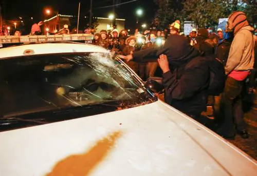 Ferguson, l'agente che ha sparato: "Ho fatto solo il mio lavoro"