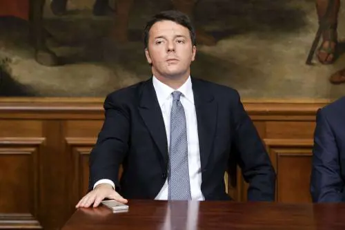 Renzi blandisce le partite Iva: "Misure ad hoc per i giovani"