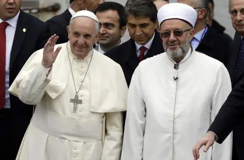 Il Papa nella Moschea blu di Istanbul