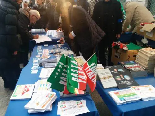 Forza Italia fa quadrato: "Temono il Cav"