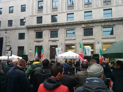 Forza Italia in piazza per il No Tax Day