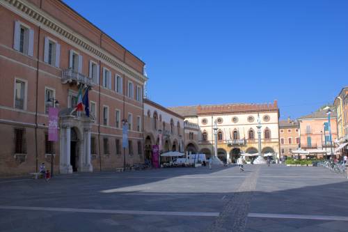 Piazza del Popolo a Ravenna / Incola - Opera propria, CC BY-SA 3.0 tramite Wikimedia Commons