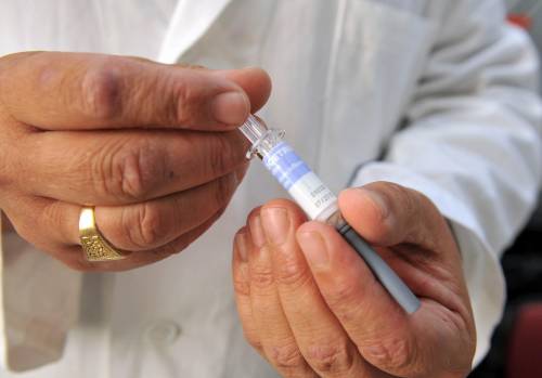 Vaccini, tutti negativi i test sul Fluad