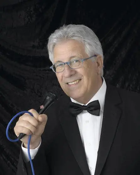 Compie 80 anni Peppino di Capri, lo chansonnier di "Champagne"