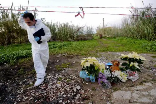 Omicidio di Loris, la mamma tentò di suicidarsi con una fascetta