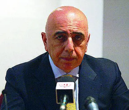 Ambrogino al "gay pride" e alle vittime degli abusivi
