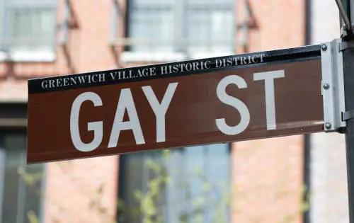 Il giro di affari dei gay? Vale mille miliardi