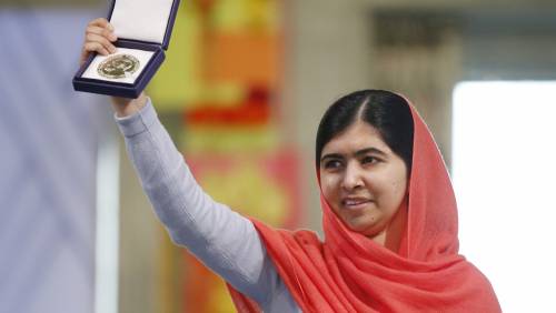 Pakistan, Malala torna a casa: "Mai stata così felice"