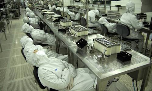 Cina, riposino obbligatorio in fabbrica
