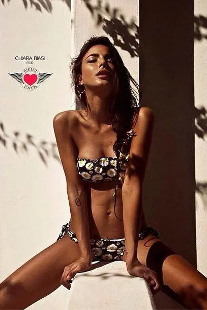 La sexy fashion blogger che fa impazzire il web