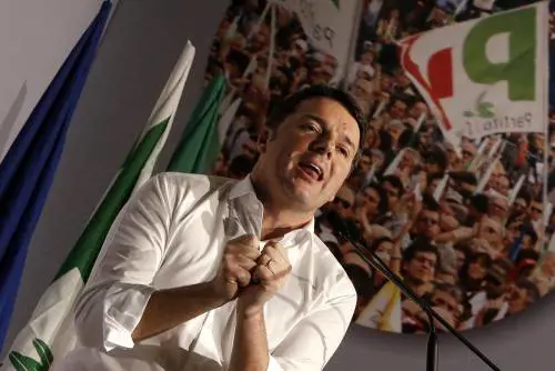 Renzi si confessa con J-Ax:  "Mi servirebbe photoshop ma è il bello di essere brutti"