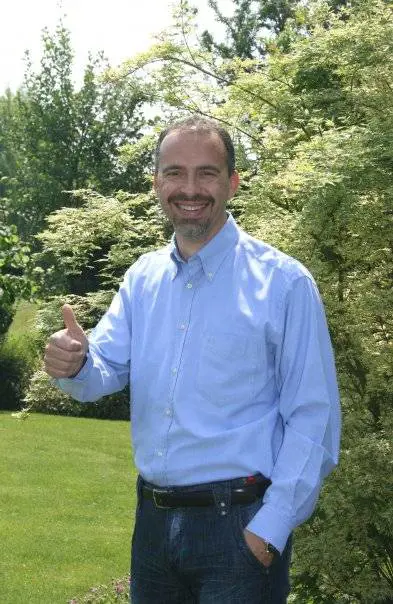 Il sindaco di Scientology a debito zero: “Taglio le tasse contro lo Stato criminale”