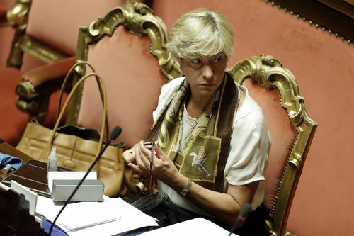 La Pinotti spara a salve: "In Libia ma con alleati"
