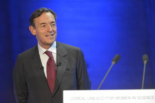 Francia, l'ex presidente l'Oreal contro il chiosco di patatine fritte