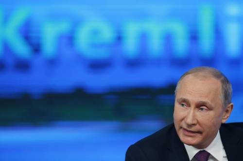 Crisi, Putin rassicura la Russia: "Rublo si risolleverà in due anni"