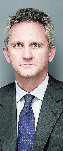 Mediobanca «glissa» sul voto multiplo