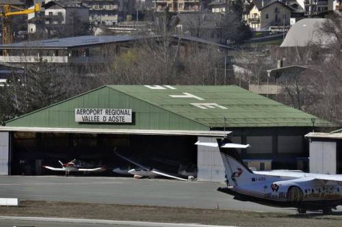 Il flop degli aeroporti locali: decollano sprechi e stipendi