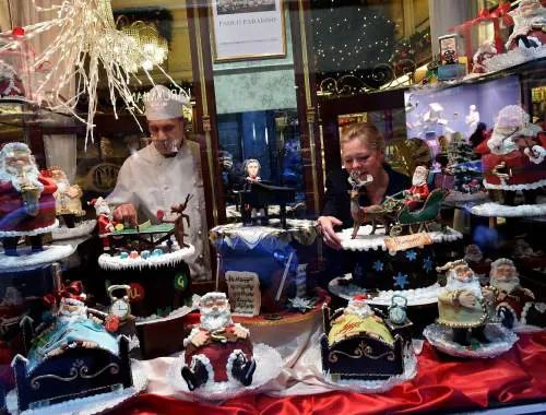 Dallo shopping alla Fanfara, il Natale va di corsa