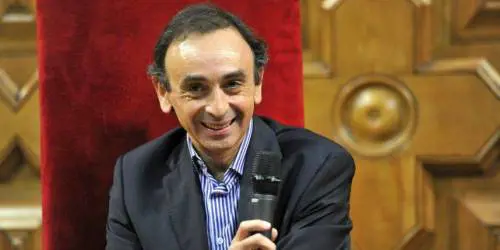 "Deportare tutti gli islamici" E la tv licenzia il presentatore