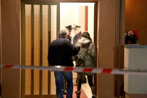Macerata, madre uccide a coltellate figlio 13enne