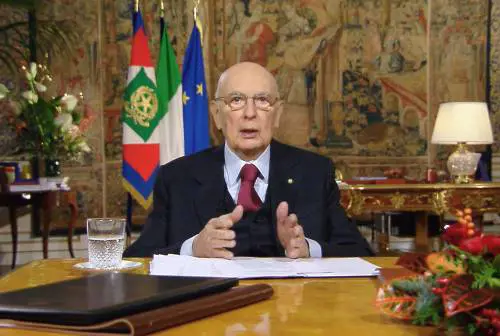 Clandestini, marò, golpe anti Cav. Tutte le dimenticanze di Napolitano