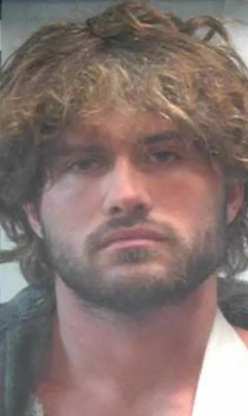 Martina plagiata dal broker: «Per lui ho tentato il suicidio»