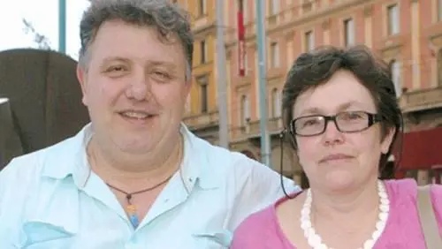 Il ragazzo che vuol conoscere i fratelli rubati dalla giustizia