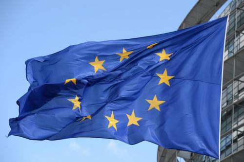 Euro, Bruxelles minaccia: "Chi esce non rientra più"