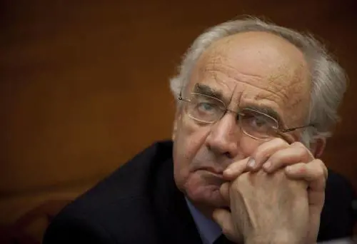 L'ex capo dello Ior rompe il silenzio: «Il Vaticano mi ha tradito»