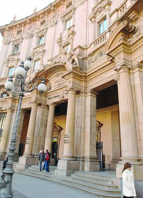 Rivoluzione Cordusio Le Poste a Blackstone e un albergo a 4 stelle