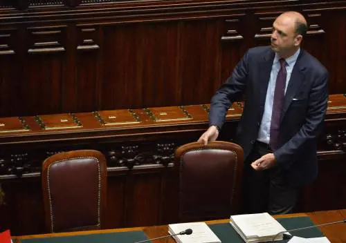 Terrorismo, Alfano riferisce ma la Camera è semivuota