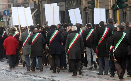 Allarme sicurezza, i sindaci: "Alfano e Renzi ci lasciano soli"