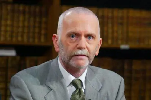 Francia, stai attenta! Stanno sostituendo un popolo con un altro