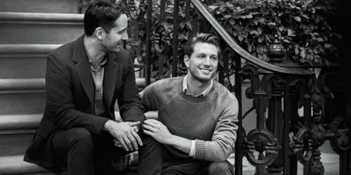 Usa, svolta da Tiffany: campagna pubblicitaria con coppie gay