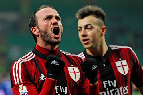 Il Milan riscopre Pazzini, ma passa con De Jong