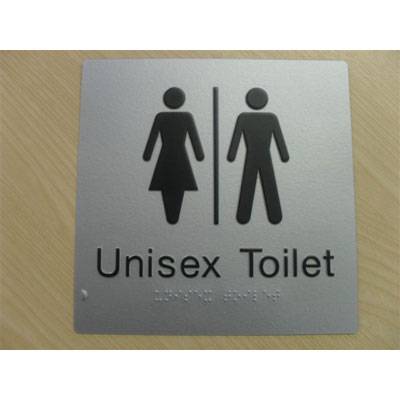 Reggio Emilia, il "no" dei pro life alla toilette per il terzo sesso