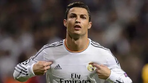 Cristiano Ronaldo travestito da barbone