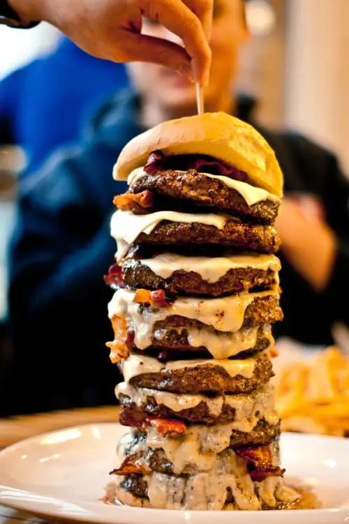 Hamburger alle stelle e macaron in caduta. Ecco il borsino del gusto