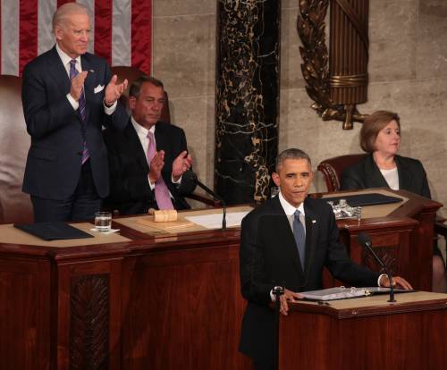 Obama: "Crisi superata, voltiamo pagina". E chiede i pieni poteri contro il terrorismo